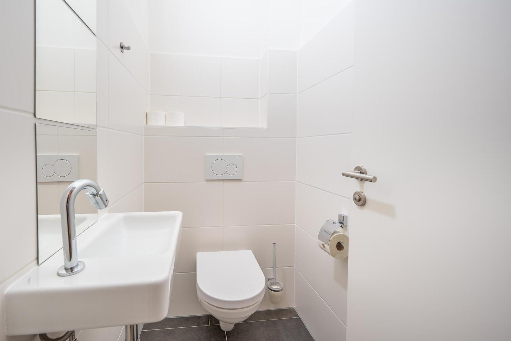 M&o Apartment, Zentral In Innenstadt-& Bahnhofsnaehe - Parkgarage
